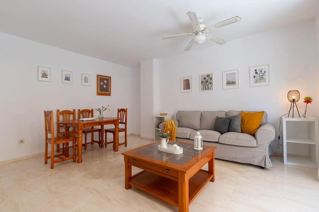 Appartamento Apartamento Fuengirola Beach Esterno foto